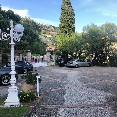 Appartamento Nella Torre グリマルディ エクステリア 写真
