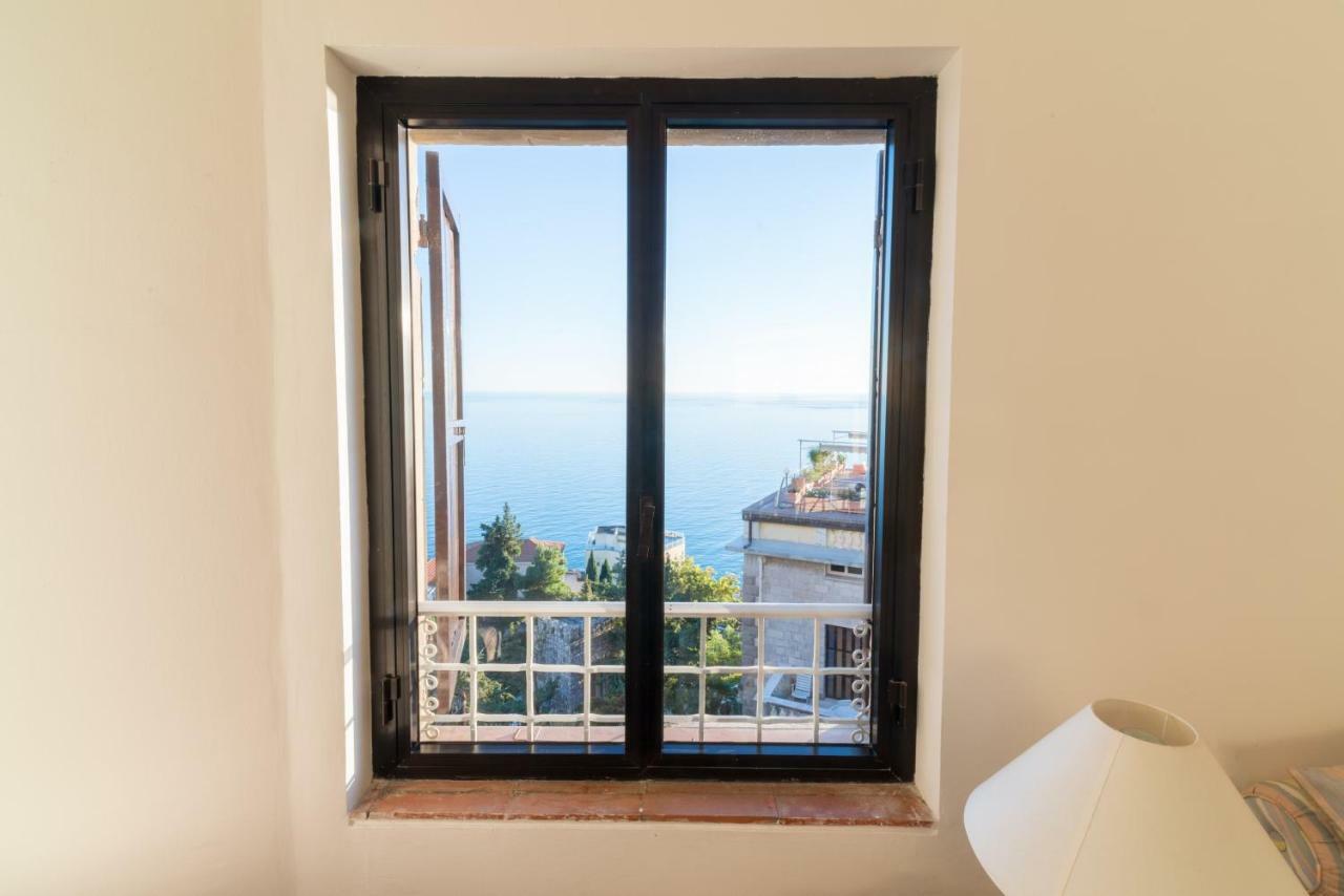 Appartamento Nella Torre グリマルディ エクステリア 写真